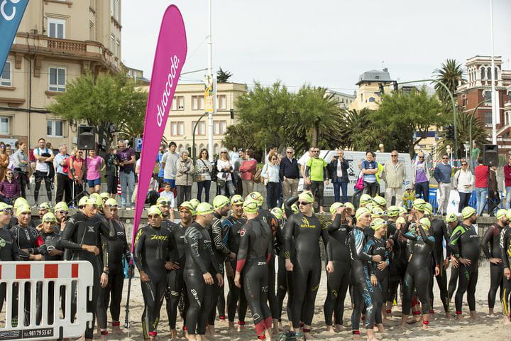 A Coruña: primera parada de la Travesía Costa Abanca by duacode | Noticias
