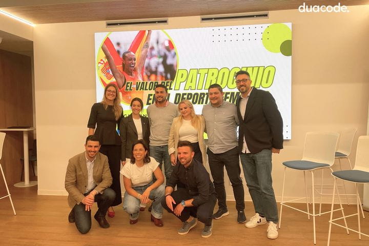 “El valor del patrocinio en el deporte femenino”: duacode participa en la charla de Influtrend y World Football Summit